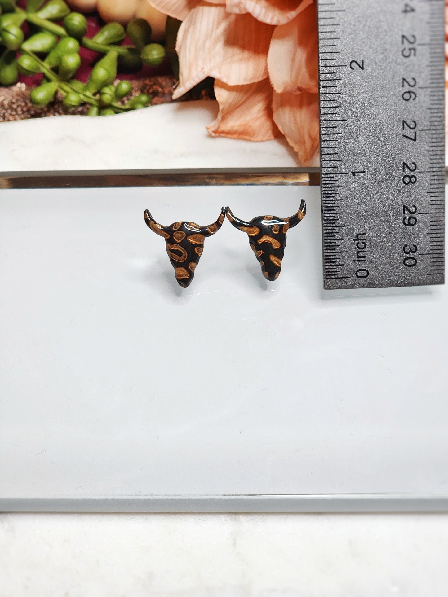 Gold Leopard Longhorn Stud
