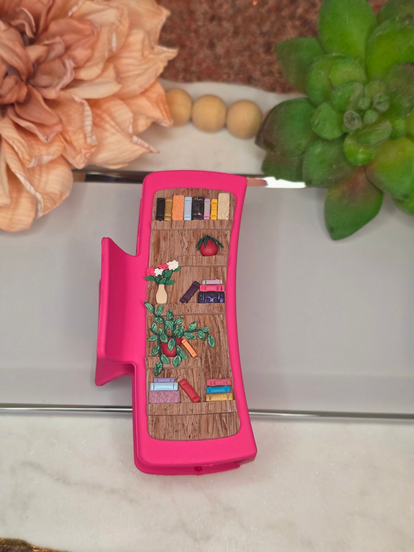 Bookshelf Claw Clip