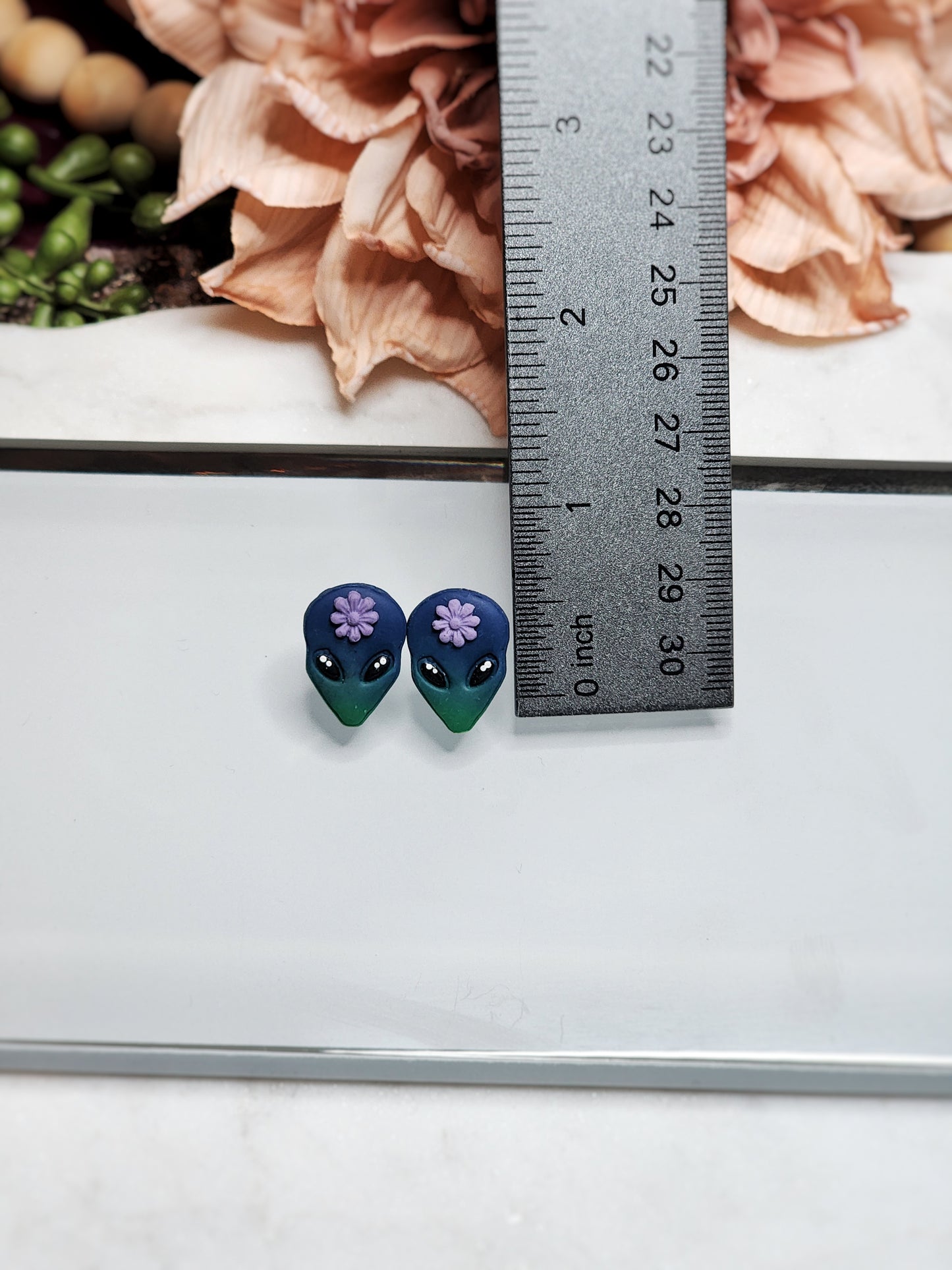 Ombre Floral Alien Stud